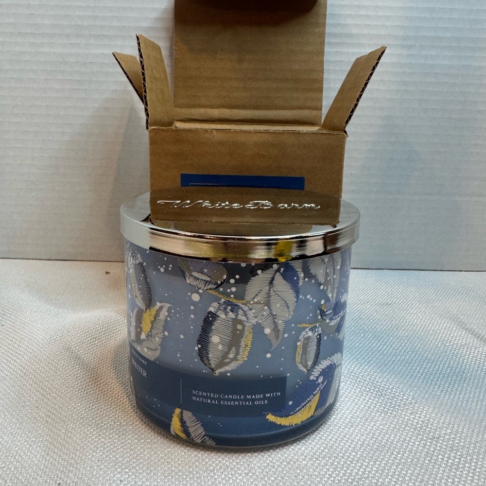 NIB White Barn Winter Scented 3 Wick Candle 14.5 oz, Light Blue